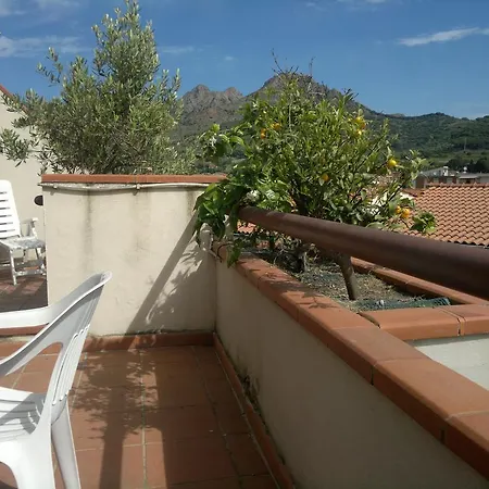 Porto Azzuro 6 Beds
