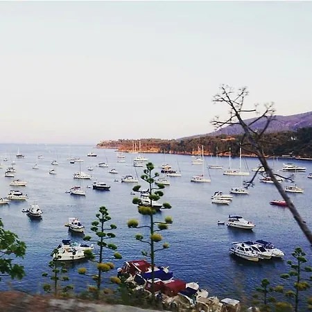 Lägenhet Porto Azzuro 6 Beds Porto Azzurro