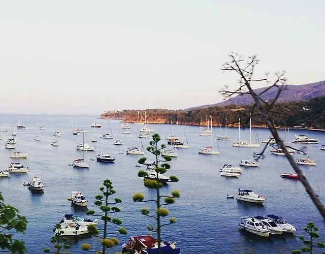 Lägenhet Porto Azzuro 6 Beds Porto Azzurro