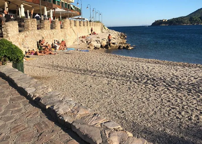 Lägenhet Porto Azzuro 6 Beds